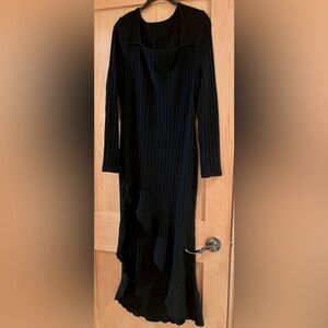 Chic Black floor length, Long Sleeve Dress